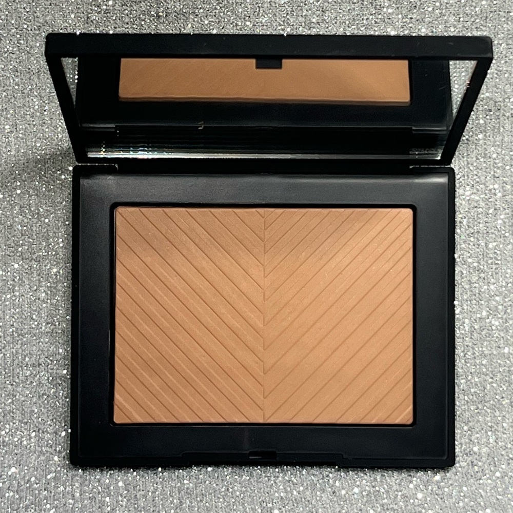 🤎NARS Laguna Matte Bronzing Powder